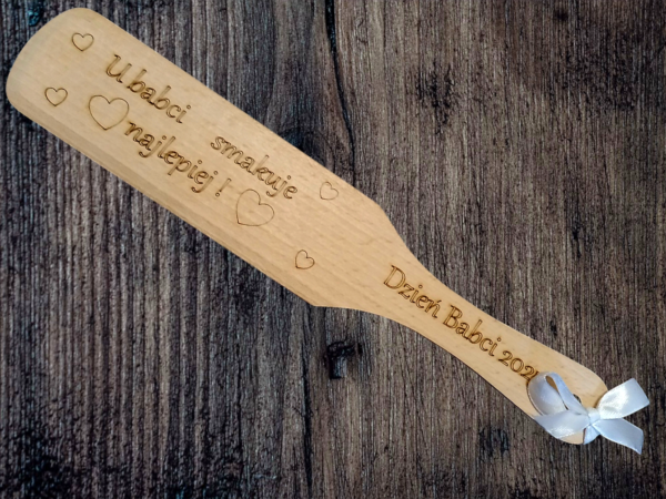 Drewniana łopatka personalizowana z grawerem Dzień Babci